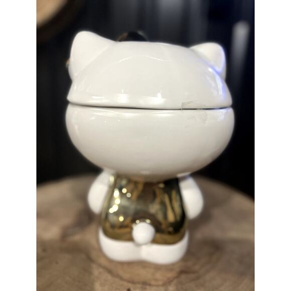 Hello Kitty Large Cookie Jar UNIQUE Gold Bow - NEW 🔥 - Picture 2 of 4